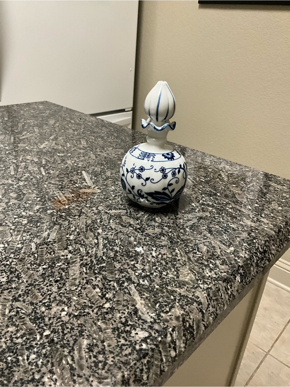 Vienna woods Seymour Mann blue and white Decorative Vase